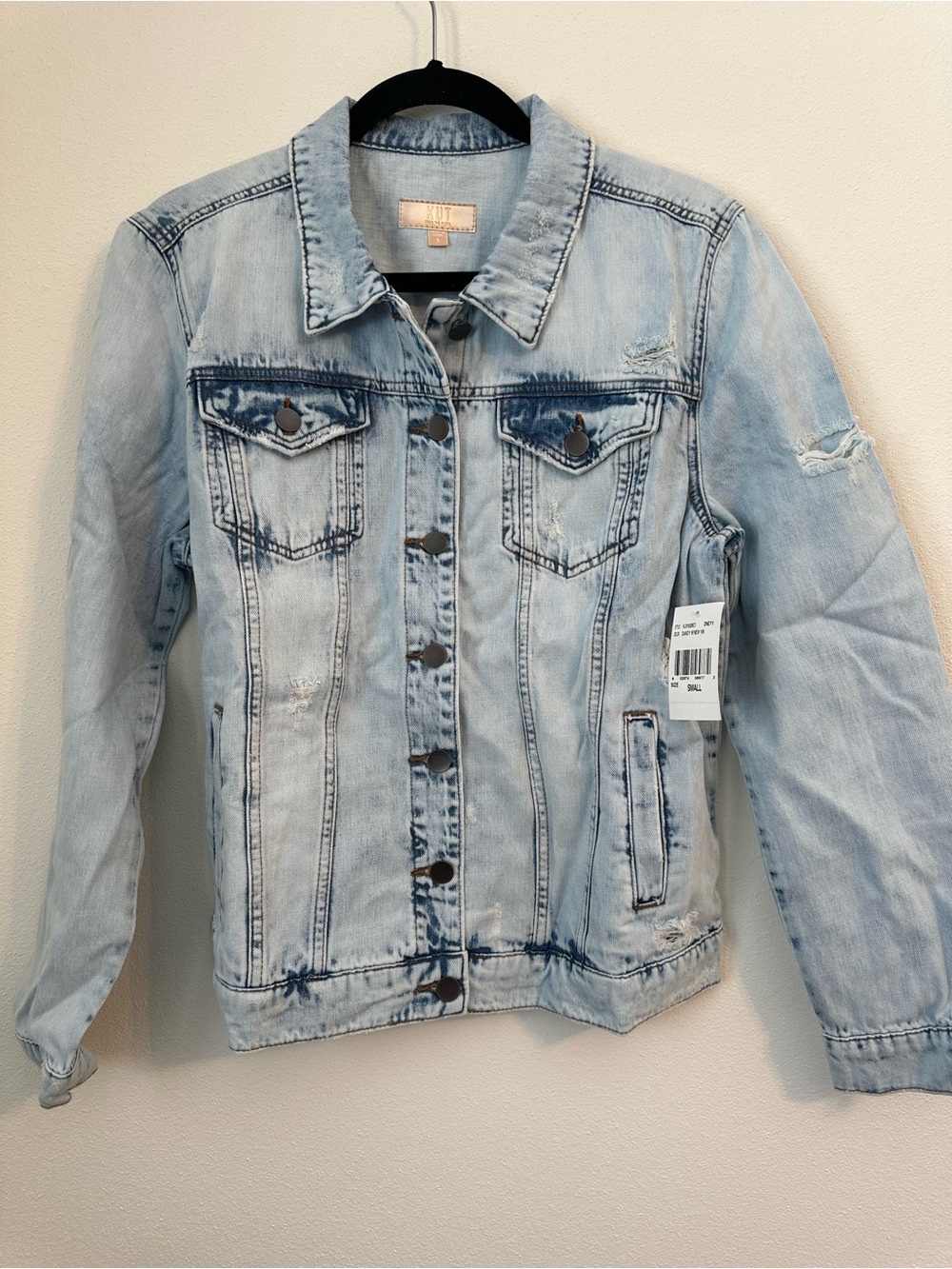 KUT Women’s Light Wash Distressed Denim Jacket Size Small NWT